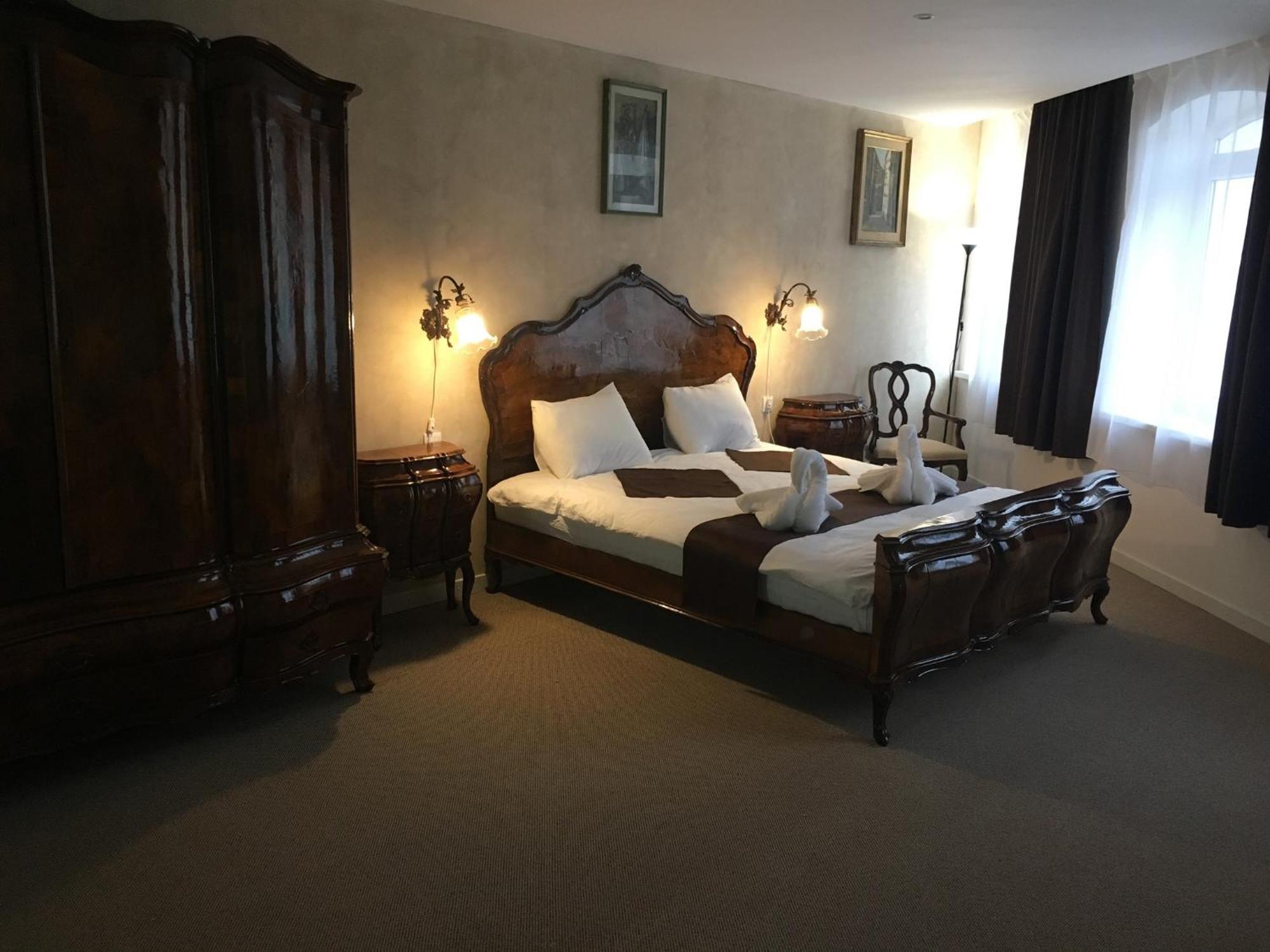 Csiki Hotel Miercurea Ciuc Extérieur photo