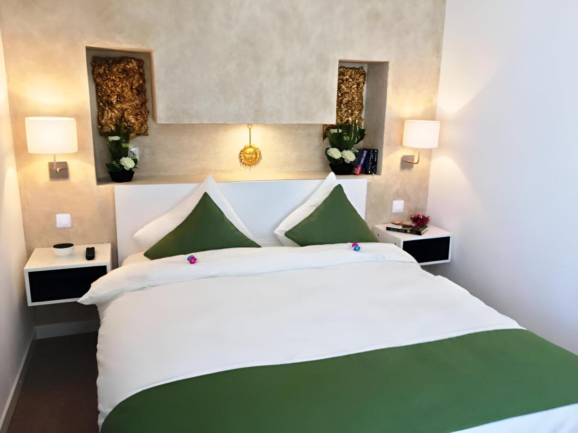 Csiki Hotel Miercurea Ciuc Extérieur photo
