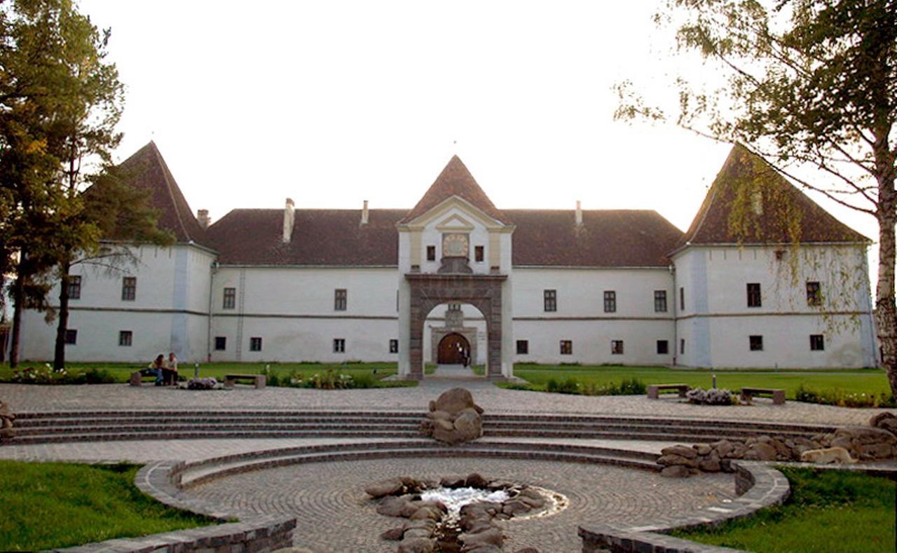 Csiki Hotel Miercurea Ciuc Extérieur photo